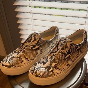Snake skin sneaker